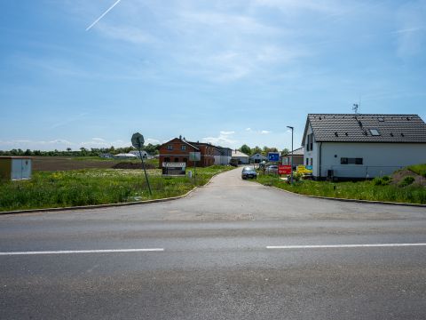 Prodej pozemku 1 213 m² - Pardubice, Dubany