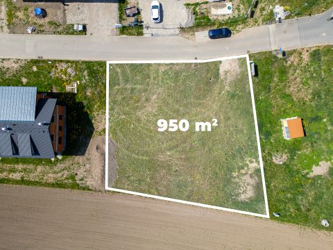 Prodej pozemku 950 m² - Pardubice, Dubany