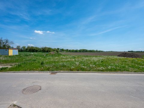 Prodej pozemku 950 m² - Pardubice, Dubany