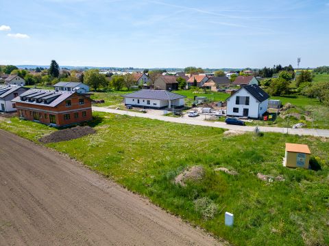 Prodej pozemku 950 m² - Pardubice, Dubany